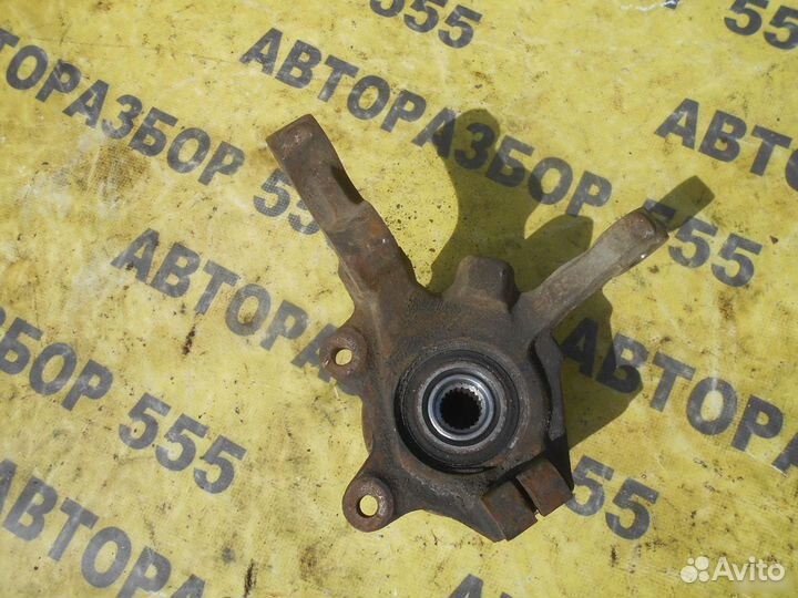 Кулак поворотный перед правый Renault Symbol 1998