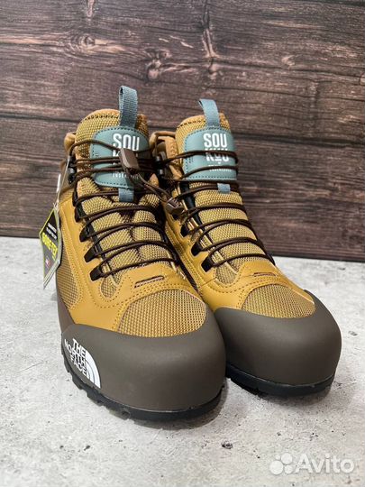 Кроссовки The North face