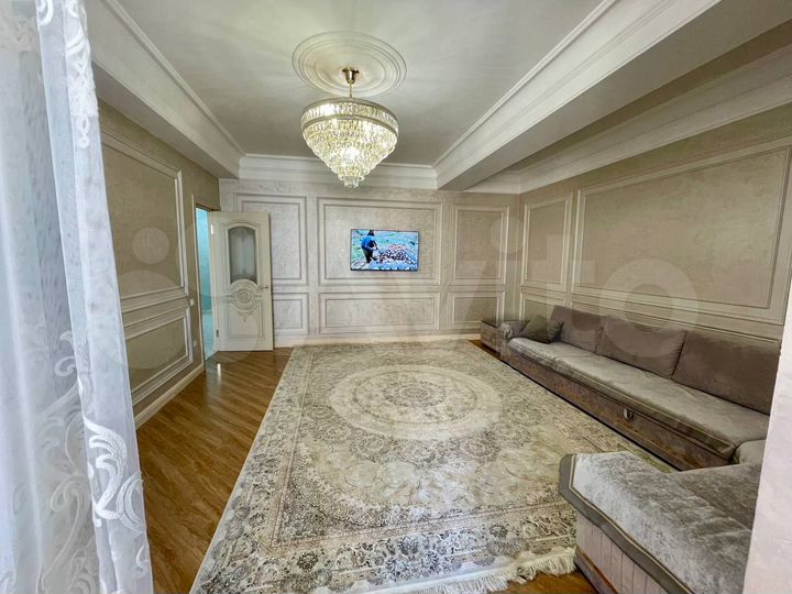 2-к. квартира, 86 м², 7/10 эт.