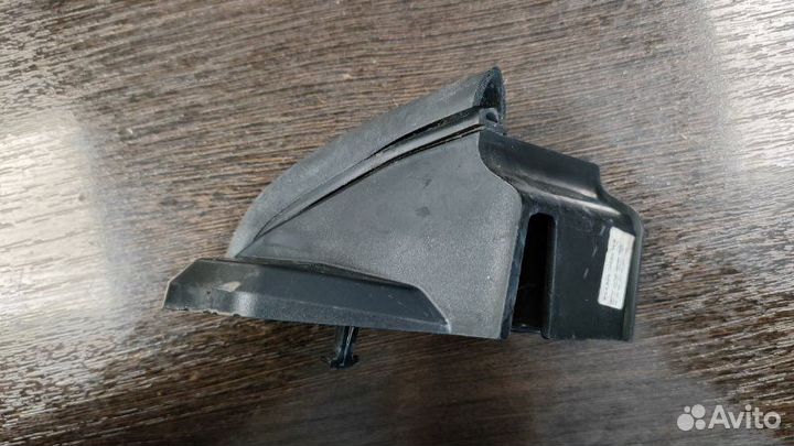 Уплотнитель Land Rover Range Rover Sport L494 2016