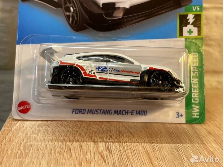 Hot Wheels Ford Mustang Mach-E 1400