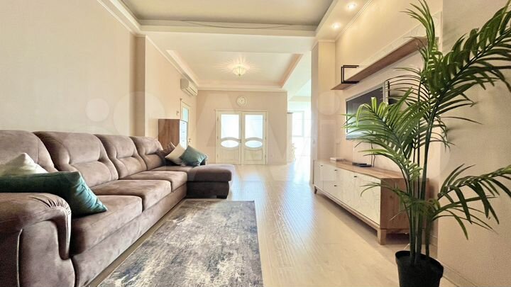 3-к. квартира, 130 м², 7/9 эт.