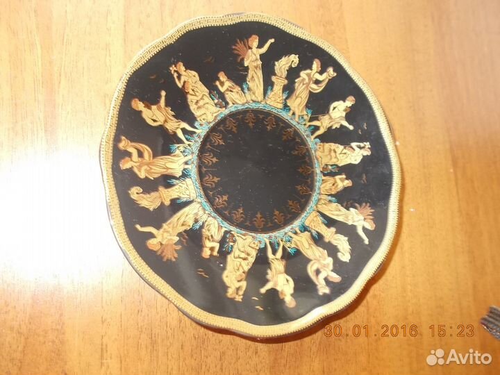 Красивое блюдце