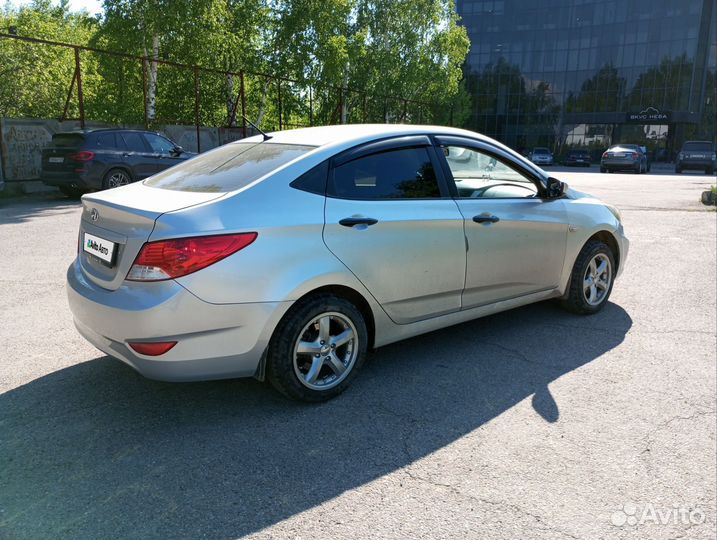 Hyundai Solaris 1.4 AT, 2013, 200 000 км