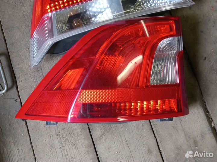 Задний левый правый фонарь volvo s60