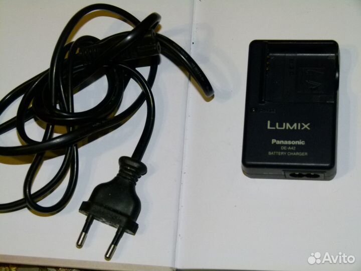 Зарядка Panasonic Lumix DE-A42