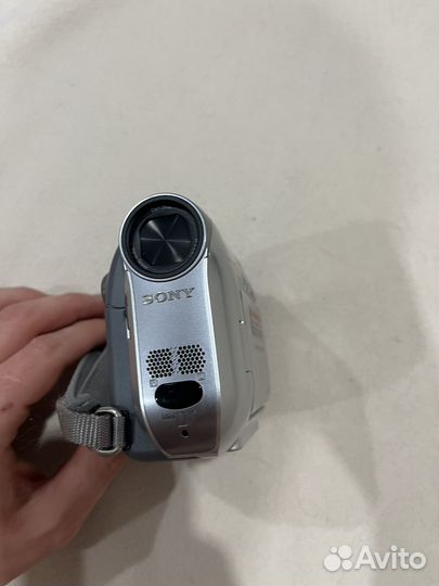 Цифровая видеокамера Sony DCR-HC17E