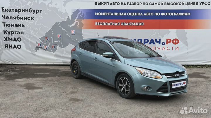 Стекло двери передней левой Ford Focus 3 CV6Z5821411A