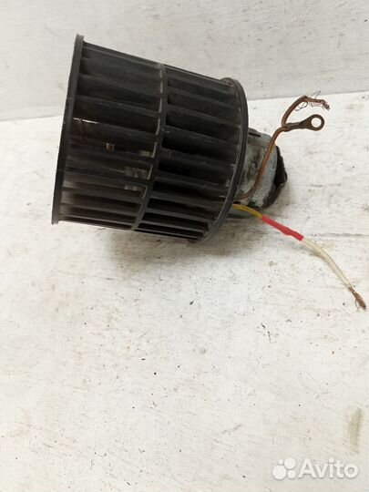 Моторчик печки 90227051 Опель