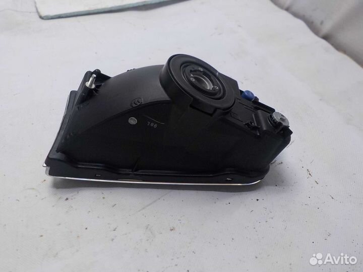 Туманка передняя правая Toyota Land Cruiser 200