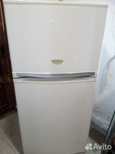 Холодильник Sharp SJ-48H-BE