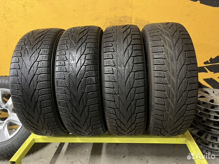 Nokian Tyres Hakkapeliitta R2 SUV 235/65 R17