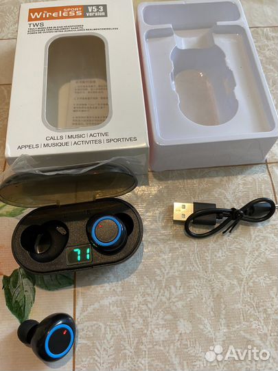 Беспроводные наушники Y50