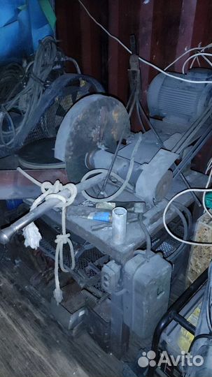 Пила торцовочная по металлу под диск 400 со столом