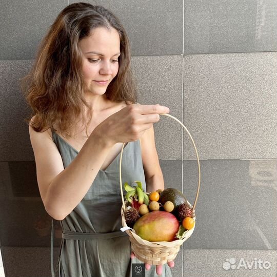 Подарочный набор с экзотическими фруктами