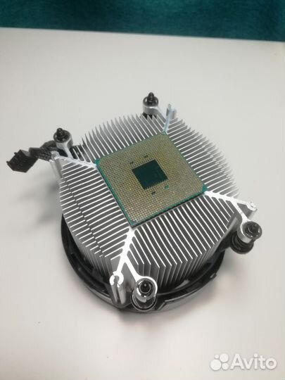 Процессор AMD Ryzen 5 3400G Box