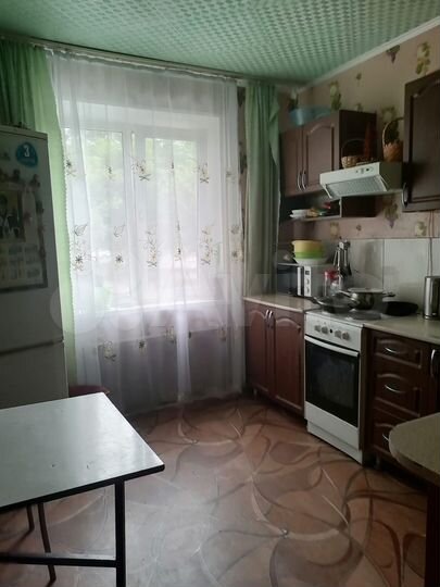 4-к. квартира, 83 м², 1/9 эт.