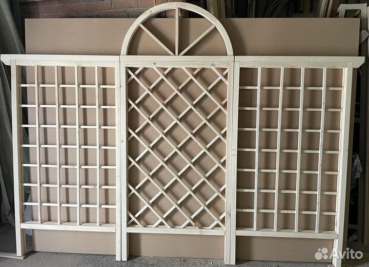 Шпалера деревянная