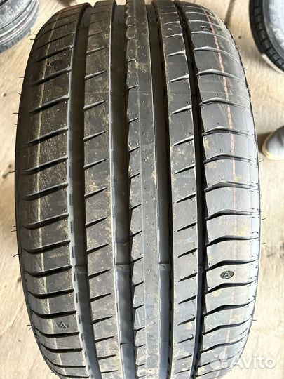 Triangle EffeXSport TH202 255/40 R20 101Y