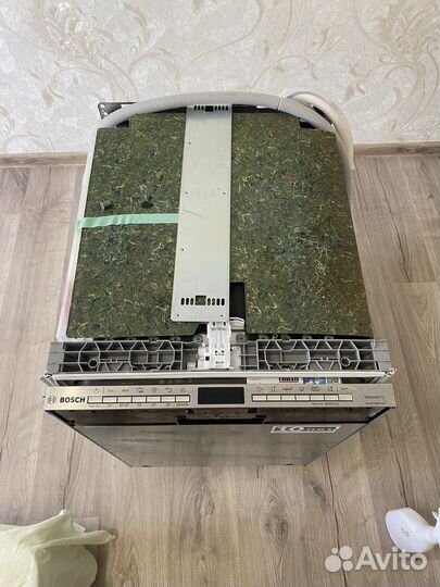 Встраиваемая посудомоечная машина Bosch SPV4HMX1DR