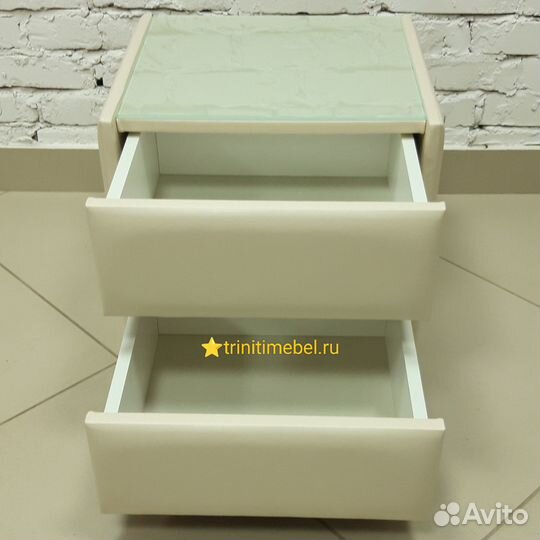 Тумба прикроватная