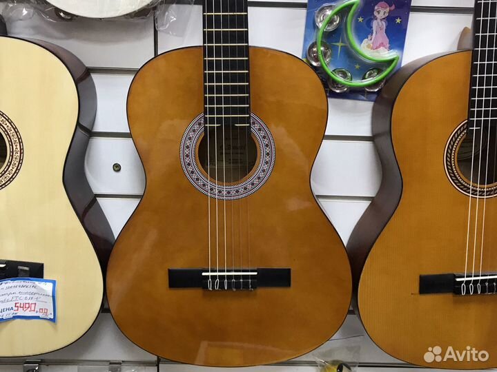 Гитара новая