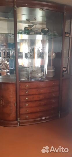 Шкаф сервант