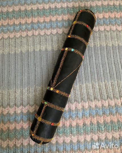 Подушка кожаная декоративная