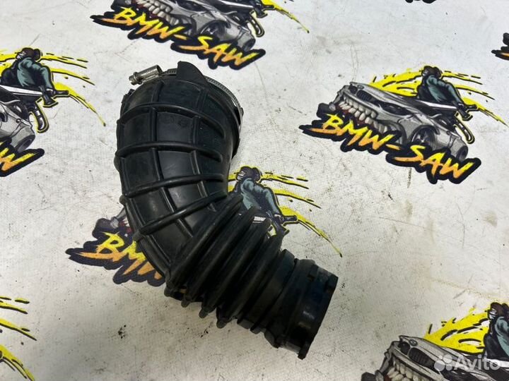 Патрубок воздушного фильтра Audi A4 B8 cdnc 2010