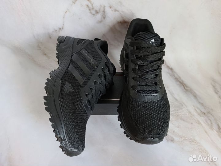 Летние кроссовки адидас