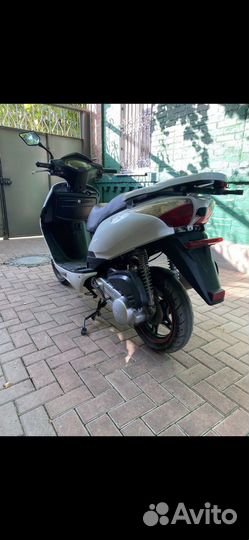 Скутер 150 кубов