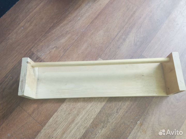 Корзина плетеная. Полочка деревянная