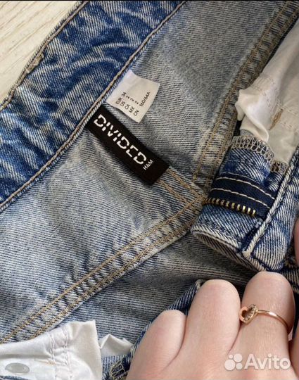 Джинсы широкие