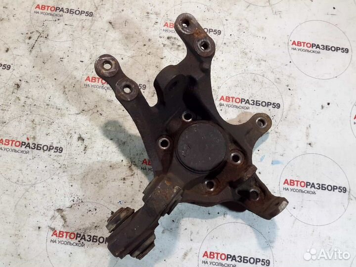 Кулак задний правый Hyundai Elantra HD