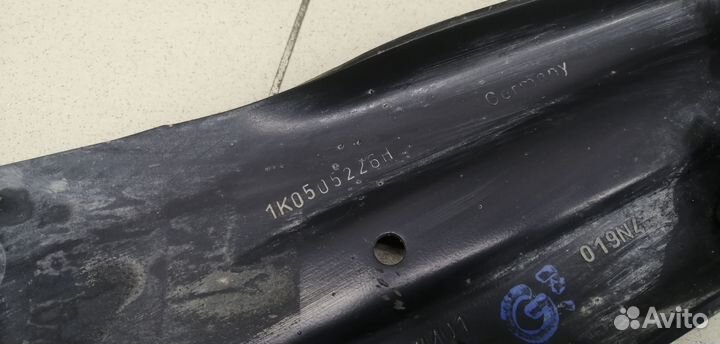 Рычаг задний продольный правый Octavia (A5 1Z) 200