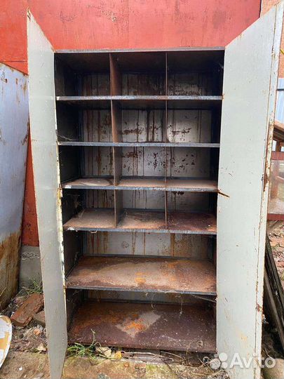 Шкаф металлический