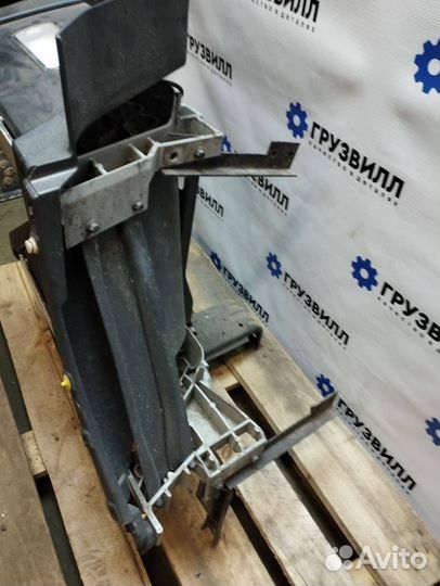 Подножка кабины правая Volvo FH4 82141521