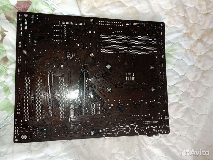 Материнская плата