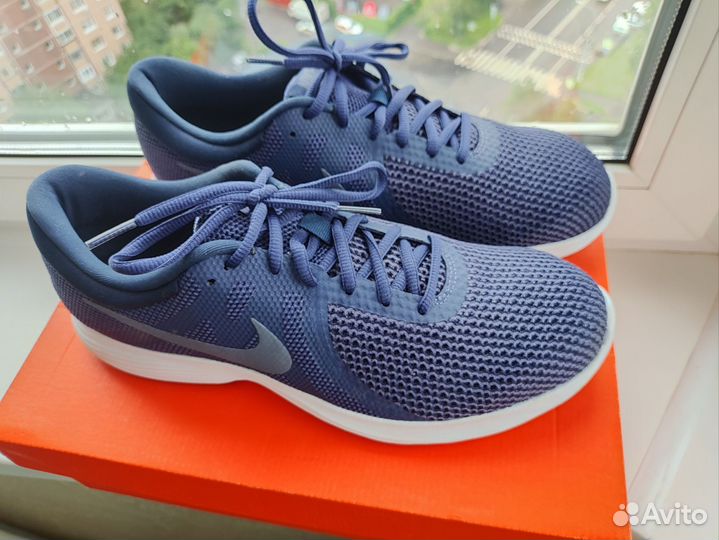 Кроссовки nike revolution 4