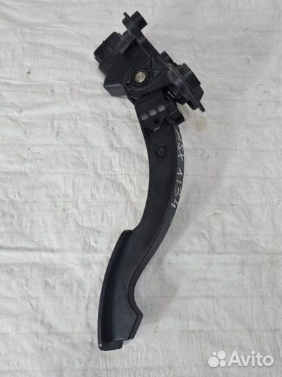 Педаль газа Mitsubishi Asx