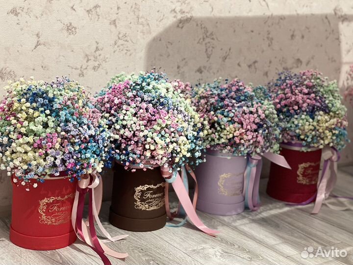 Гипсофила в коробке, букете, шары, цветы