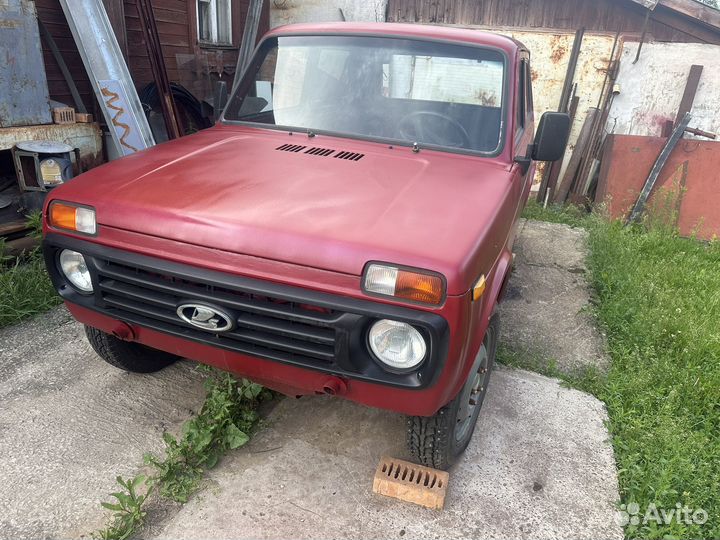 LADA 4x4 (Нива) 1.7 МТ, 2005, 156 000 км