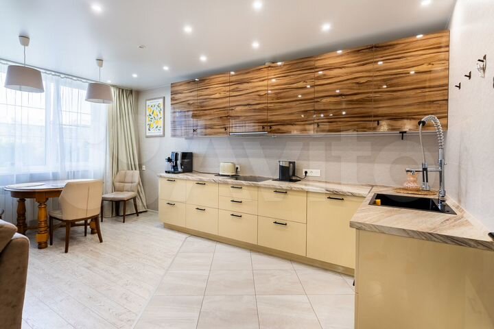 3-к. квартира, 108,6 м², 3/9 эт.