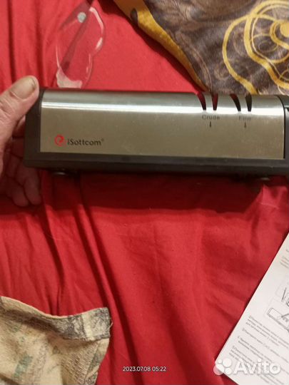 Точилка для ножей и ножниц.на аккумуляторе