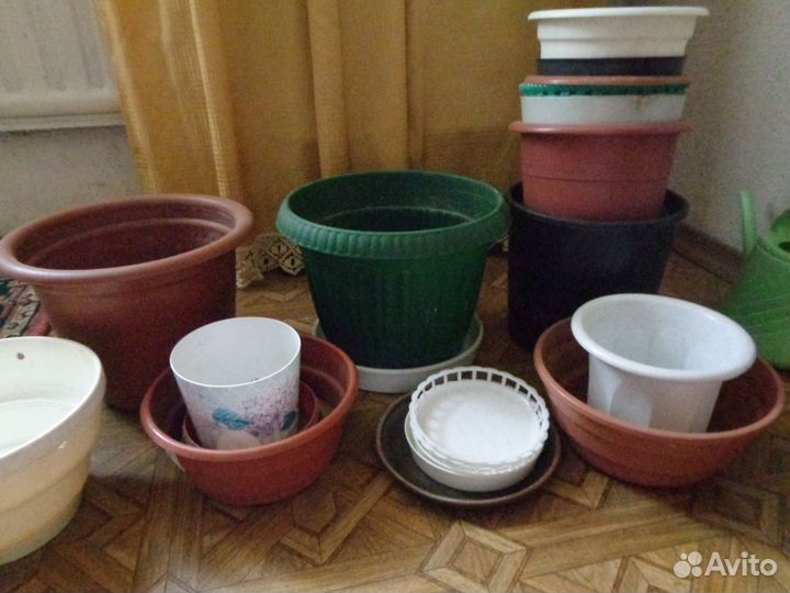 Цветочные горшки, кашпо,поддоны