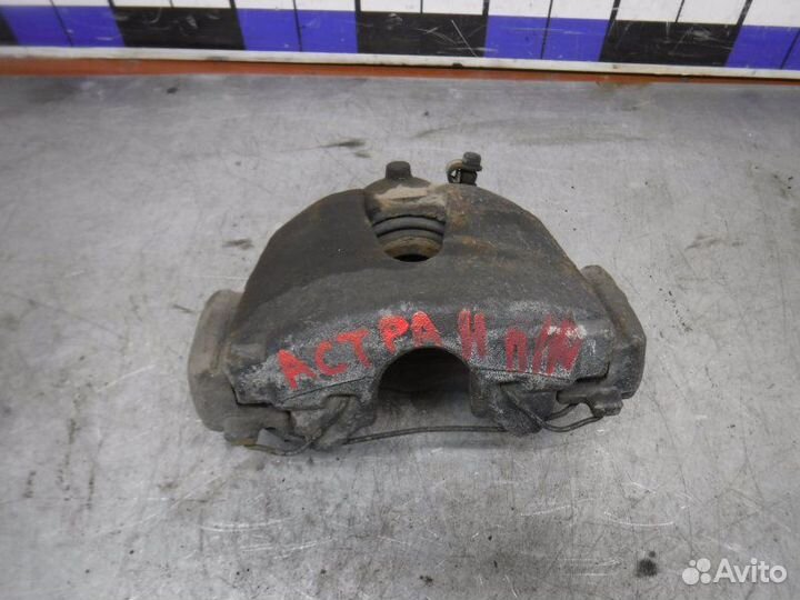 Суппорт передний левый Opel Astra H Z18XER 2008