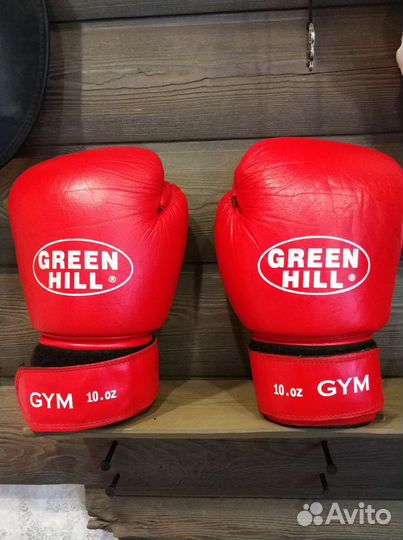 Боксерские перчатки