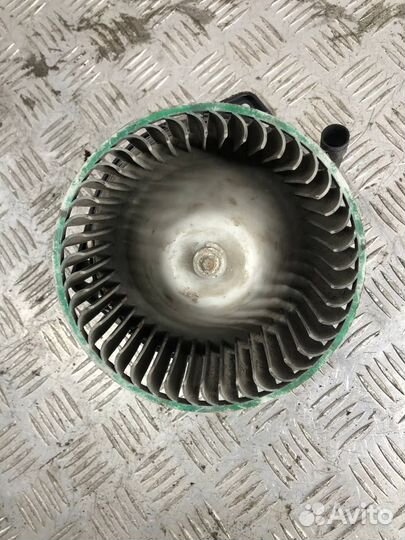 Мотор отопителя Митсубиши Мираж 1993