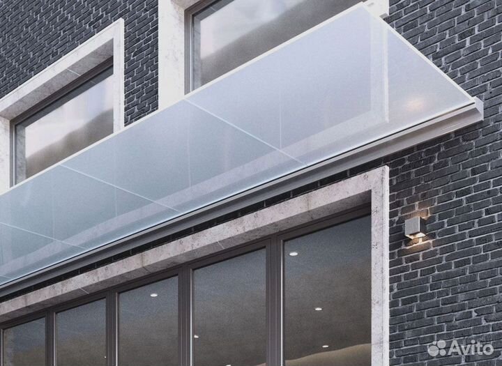 Козырек над крыльцом