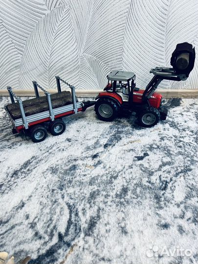 Трактор Bruder